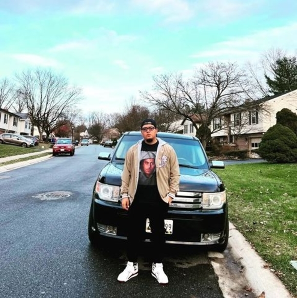 Meet your Posher, Julio - Picture 1 of 1